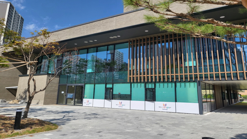 지정면 다함께돌봄센터 샘마루마을 전경사진